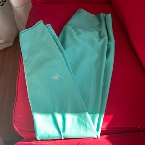 Alo Leggings